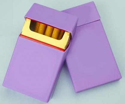 硅膠煙盒保護(hù)套廠(chǎng)家現(xiàn)有模具